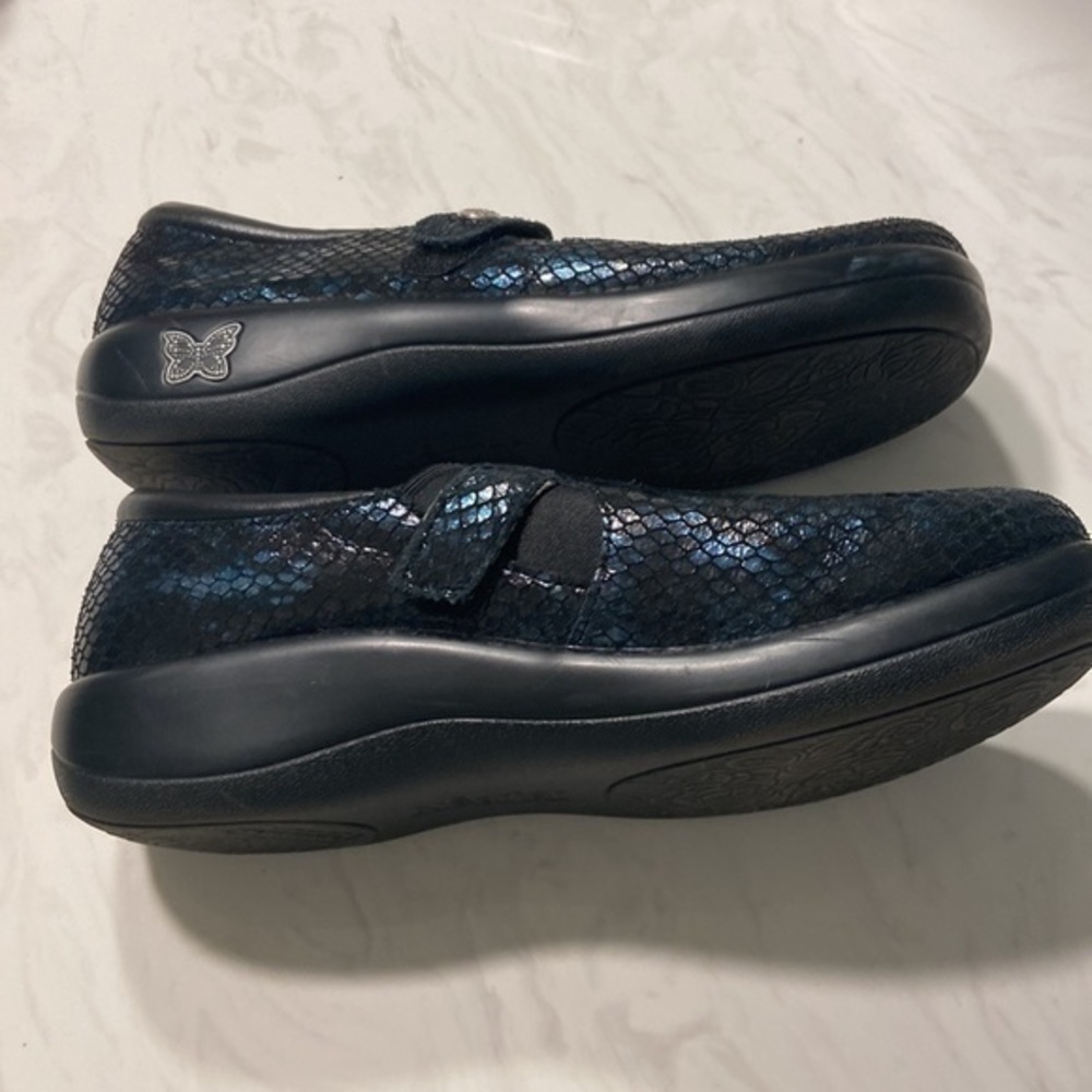 Alegria Mermaid Scales Shoe - Picture 6 of 8